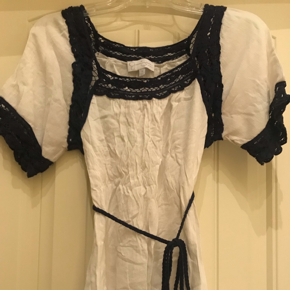 Jessica Simpson maternity shirt